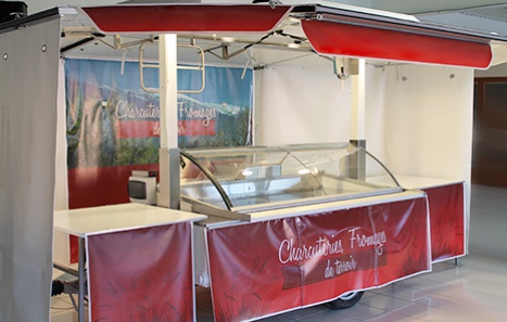 largeur remorque magasin étalage commerçant