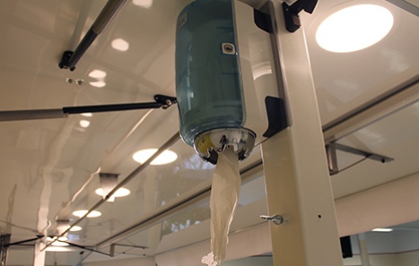 remorque commerce ambulant avec dévidoir à papier d'essuyage.