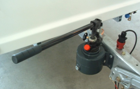 remorque ambulante commerçant avec toiture à relevage automatique