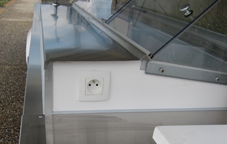 prise supplémentaire remorque magasin commerçant